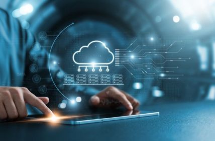 Conneto - Die Plattform für effizientes Vertragsmanagement (Foto: AdobeStock - Thapana_Studio 641119728)