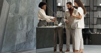 Europa spart trotz Lockerungen weiterhin viel Geld Europäer sparen mehr Geld als Amerikaner - positive (Foto: AdobeStock - pressmaster 474755142)