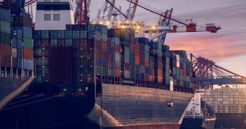 Starke Partnerschaft: MSC bekennt sich zum Standort Hamburg HHLA-Vorstand und Aufsichtsrat empfehlen Annahme des (Foto: AdobeStock - lassedesignen 159909445)