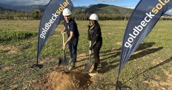 Solarpark Binissalem auf Mallorca: Mehr als 7,200 Haushalte mit grünem Strom versorgt GOLDBECK SOLAR und Blue Elephant Energy realisieren größtes Solarkraftwerk auf (Foto: GOLDBECK SOLAR GmbH)
