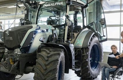 Vollelektronischer Traktor kombiniert innovativ modern Drive-by-Wire und sichere (Foto: Arnold NextG)
