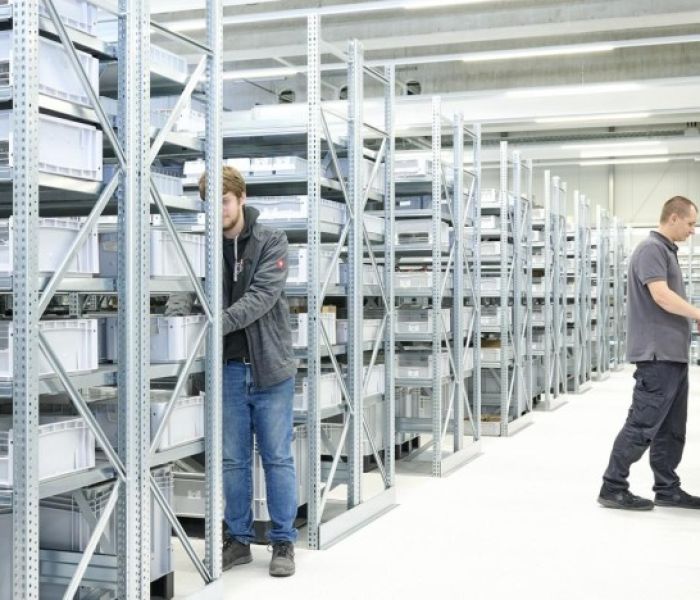 BITO Fachbodenregale in der BITO Mehrgeschossanlage und BITO XL (Foto: Patric Dressel für BITO-Lagertechnik)