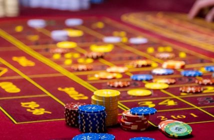Landgericht Frankfurt erklärt unlizenzierte Online-Glücksspielverträge nichtig, Rückzahlung wird (Foto: AdobeStock - NastyaPhoto - 1720278531)