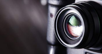 CIPA-Maizahlen: Systemkameras verlieren weltweit, DSLM boomen, Kompaktkameras wachsen (Foto: AdobeStock - Wellnhofer Designs - 173490732)